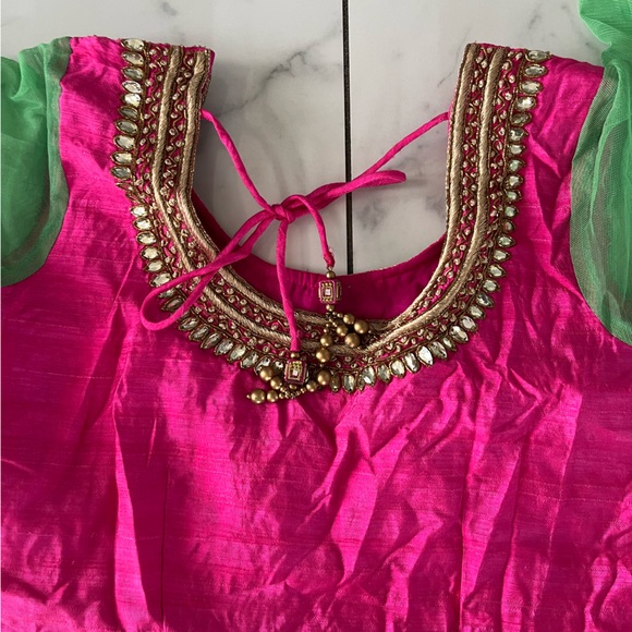 Green and pink Indian Pakistani Punjabi suit - Picture 2 of 5